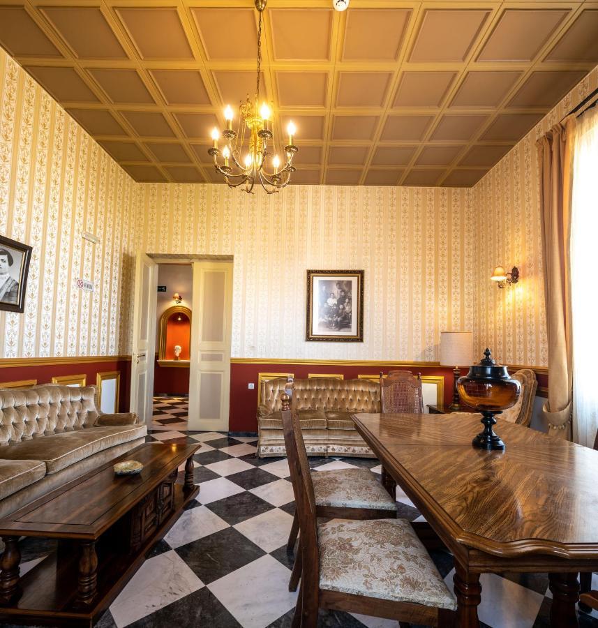 Halepa Hotel Ханья Экстерьер фото